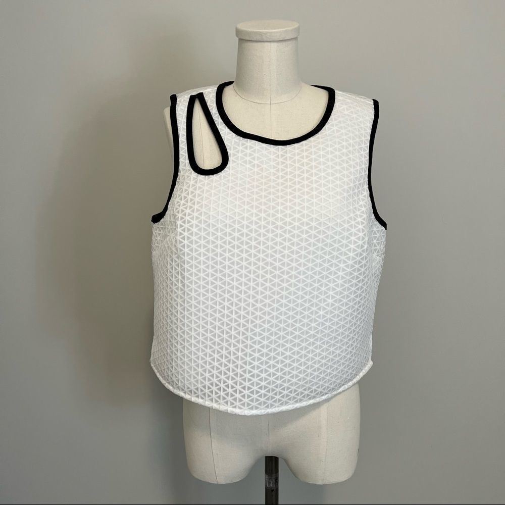 NWT BCBGeneration Blouse Cut Out Neckline M White Black